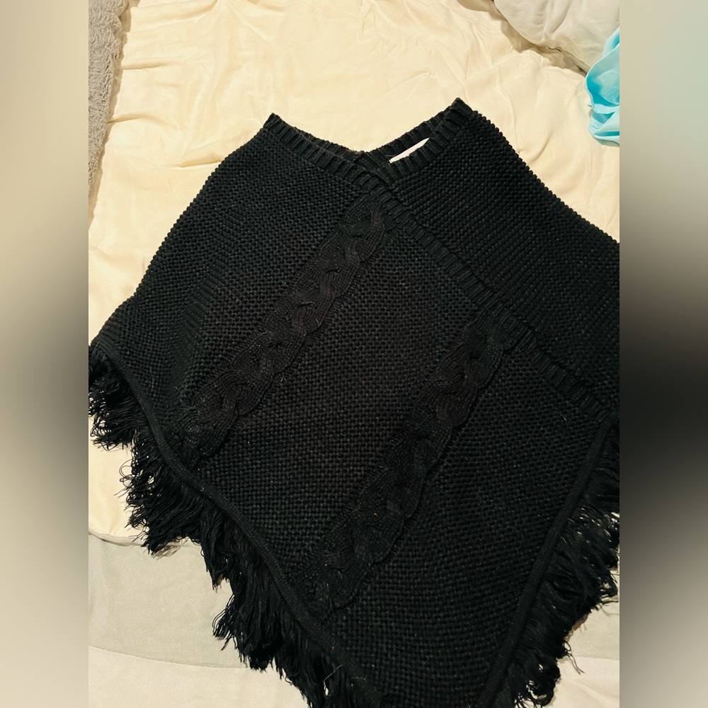 Poncho - Picture 2 of 2
